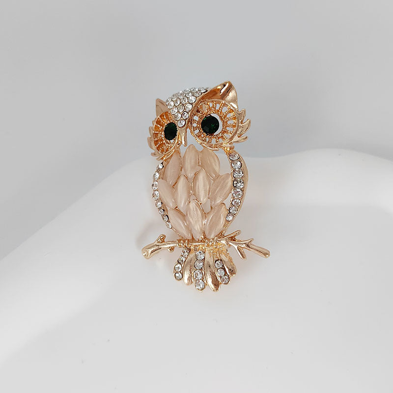 Chic Owl Brooch stylish pin gold color