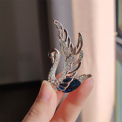 Fashion accessory for women brooch