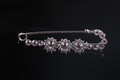 Stylish Brooch Pin for Clothes - Image 5