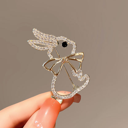 Lightweight and Comfortable Bunny Brooch Image 8