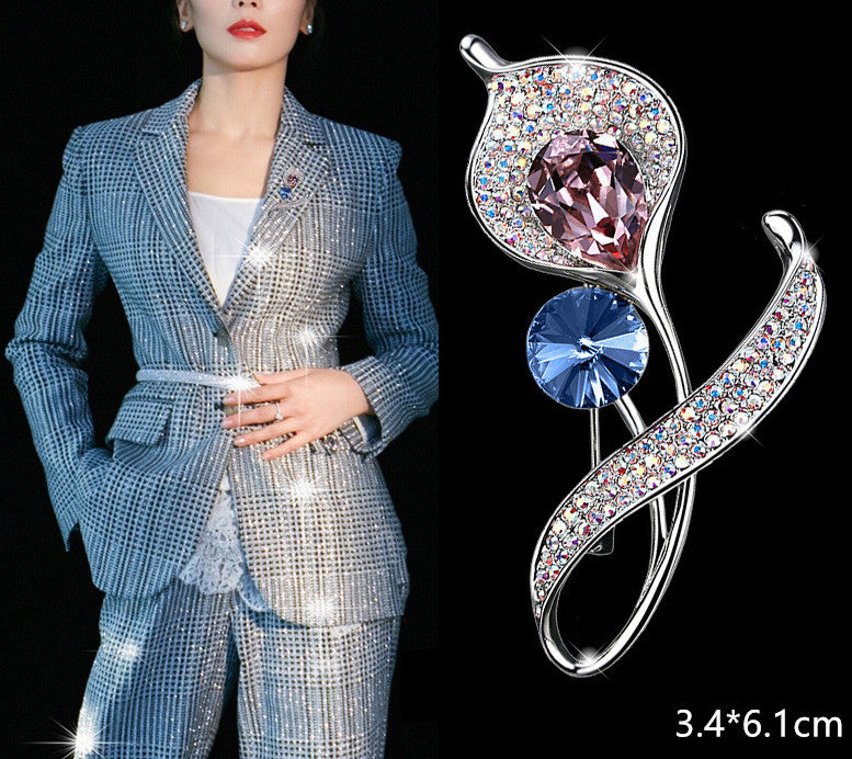 Fall 2024 women accessory brooch