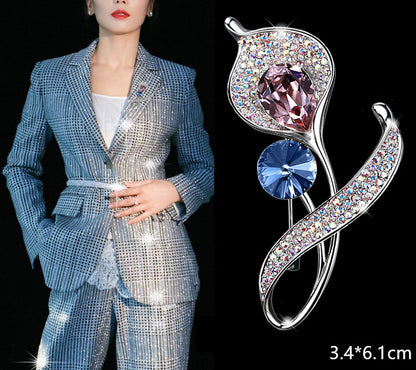 Fall 2024 women accessory brooch