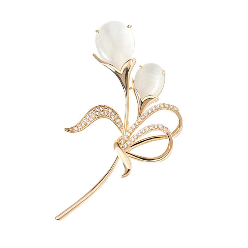 Stylish dragonfly brooch
