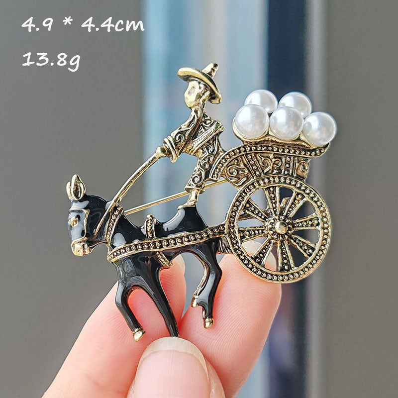 Stylish crown shield brooch for gifting