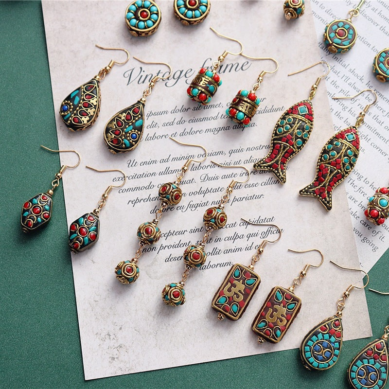 Stylish earrings for any occasion 10