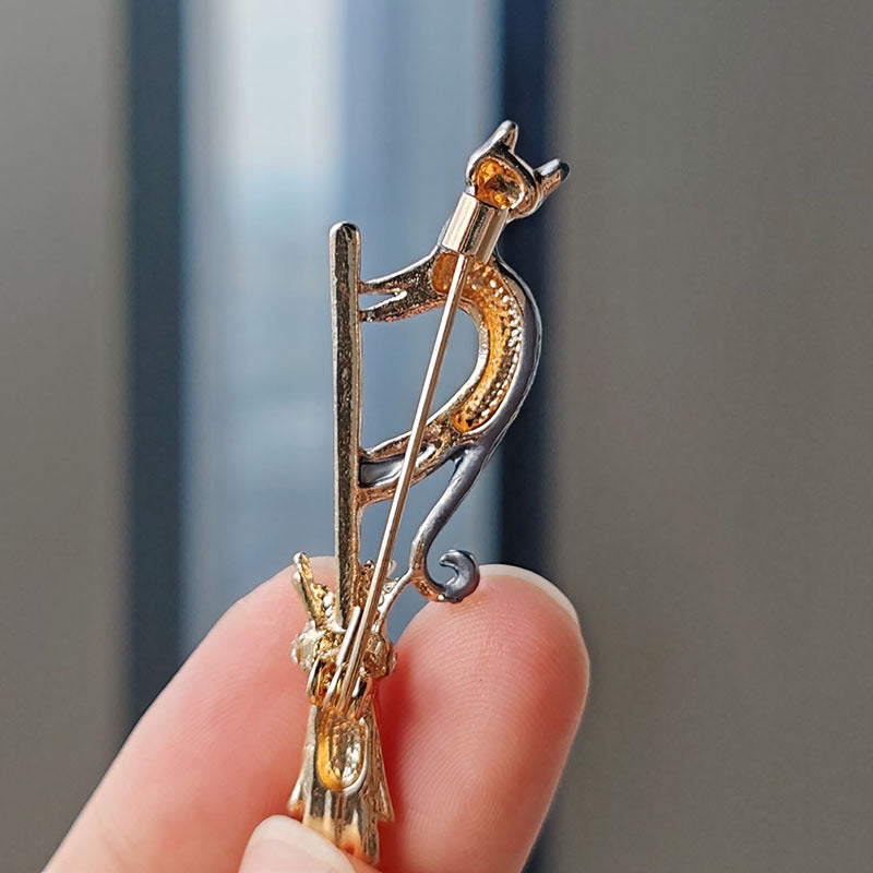 whimsical cat brooch for casual wear
