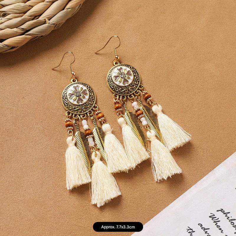 Bohemian feather earrings design close-up