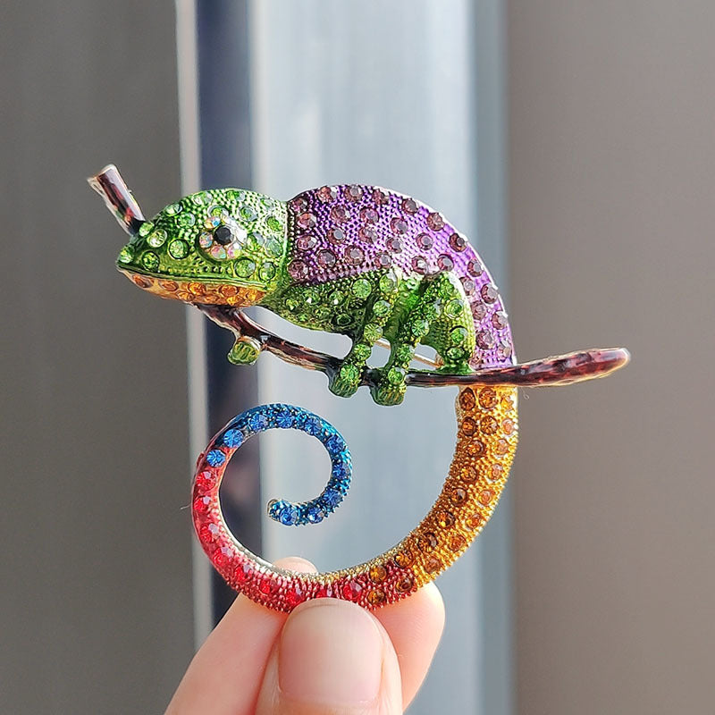 Lizard Brooch in Jewelry Box