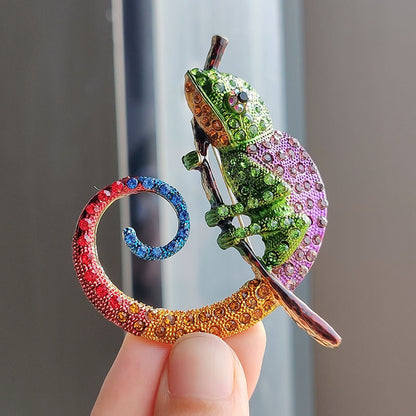 Color-Changing Lizard Brooch Side View