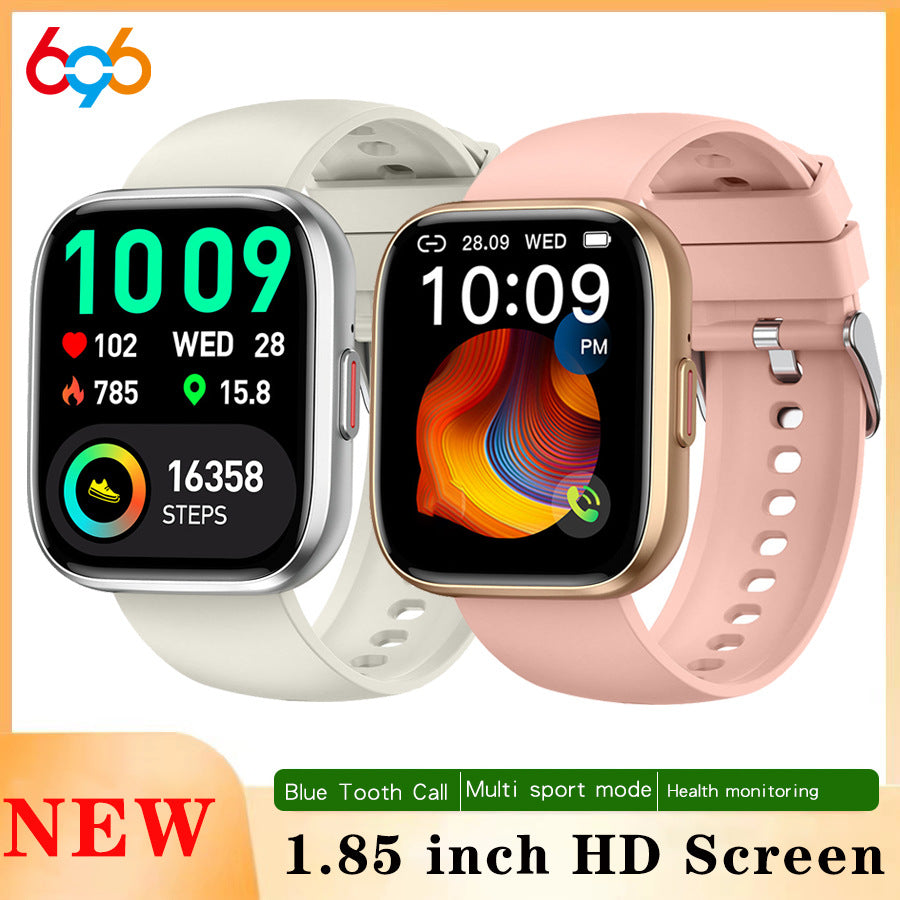 P114 Smartwatch Displaying Health Metrics