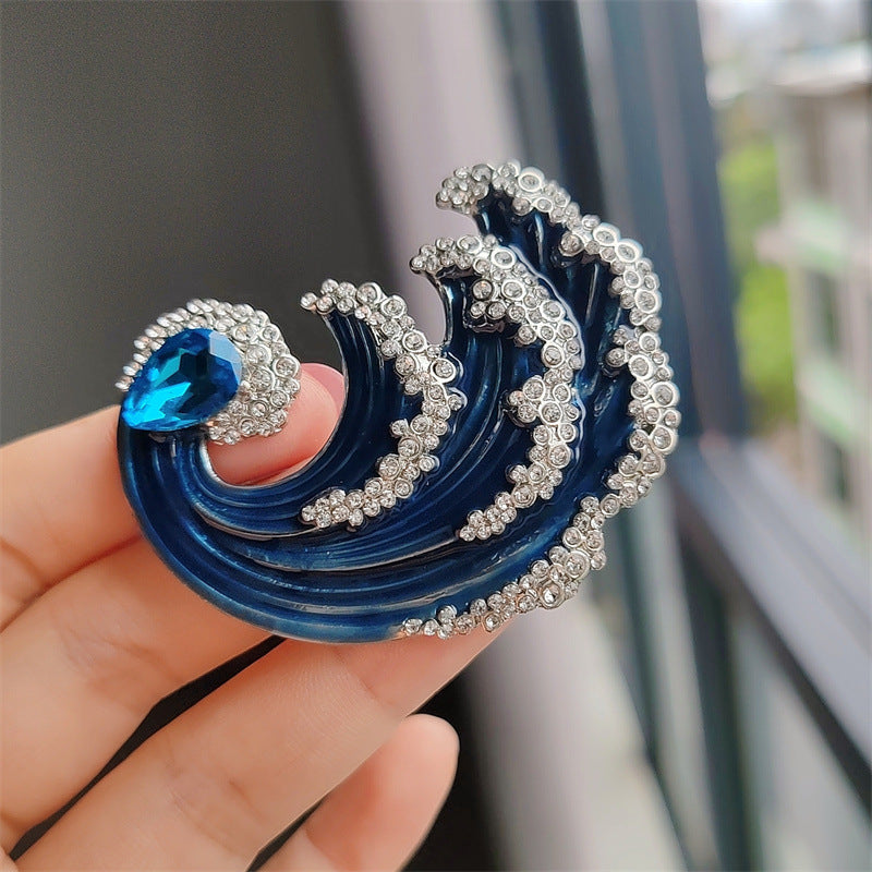 Fashion accessory for women brooch