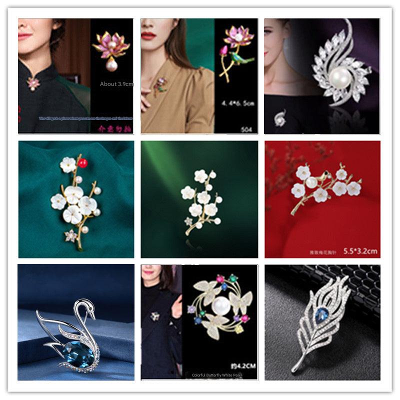 Fall 2024 women accessory brooch