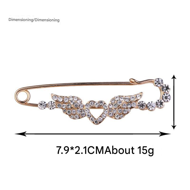 Close-up of Pearl Brooch - Image 8