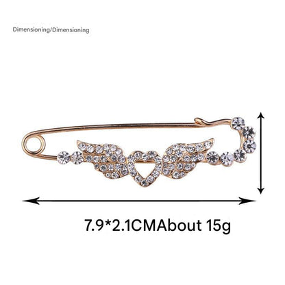 Close-up of Pearl Brooch - Image 8