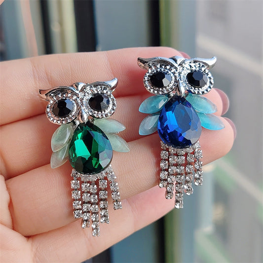 Stylish animal-themed lapel pin - Image 6